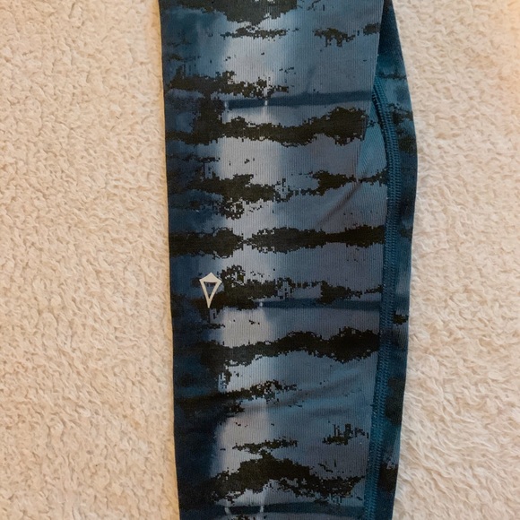 Ivivva Leggings - Picture 1 of 4